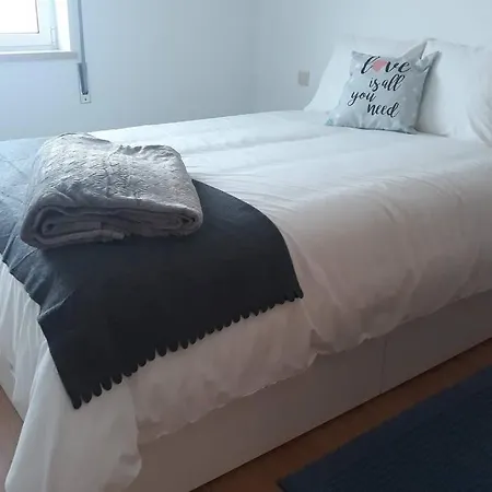 別荘 Sunflower Sea View With Magnificent Terrace In Serra Da Pescaria, - Portugal