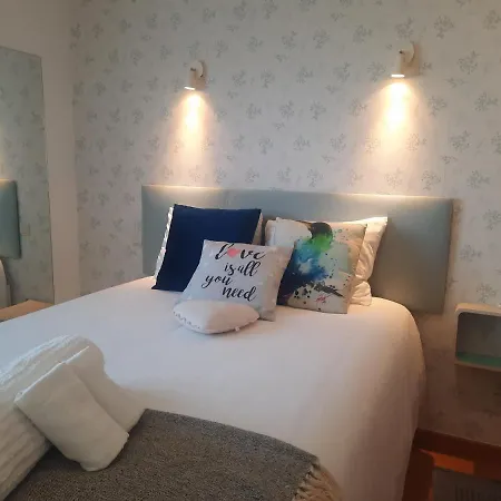 別荘 Sunflower Sea View With Magnificent Terrace In Serra Da Pescaria, - Portugal