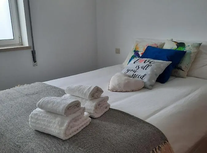 Sunflower Sea View With Magnificent Terrace In Serra Da Pescaria, - Portugal Vakantiehuis