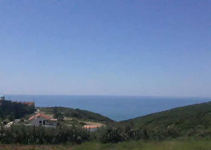 Vakantiehuis Sunflower Sea View With Magnificent Terrace In Serra Da Pescaria, - Portugal