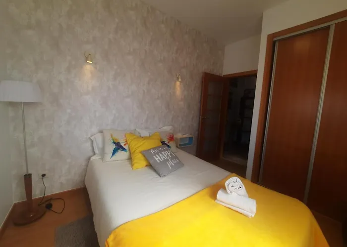 Vakantiehuis Sunflower Sea View With Magnificent Terrace In Serra Da Pescaria, - Portugal